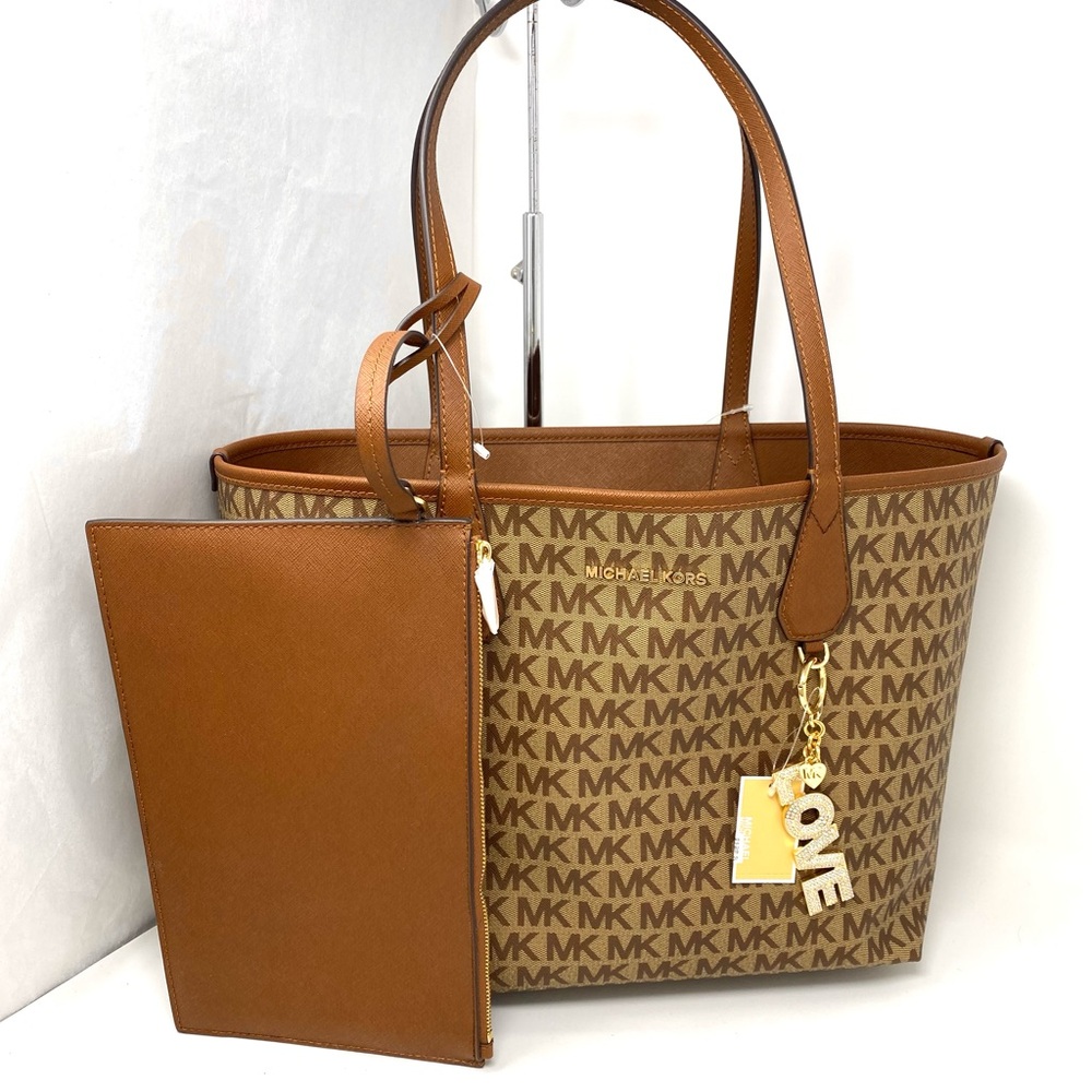 NWT Michael Kors Tote and Charm